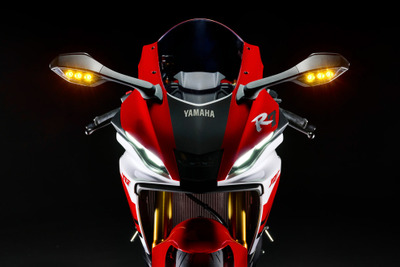 ヤマハ『R7』が全面進化！ 電子制御、シャシー刷新で示す「ミドルスーパースポーツの新たな可能性」 画像