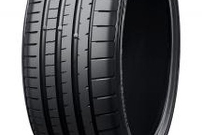 BMWのEVセダン『i3』、横浜ゴム「ADVAN Sport V107」純正装着 画像