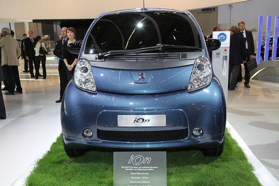 【フランクフルトモーターショー09】プジョー iOn…i-MiEV との違いに迫る 画像