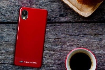 「ソウルレッド」も完全再現！クルマ用塗料を使ったマツダ公式『ロードスター』スマホケース発売 画像