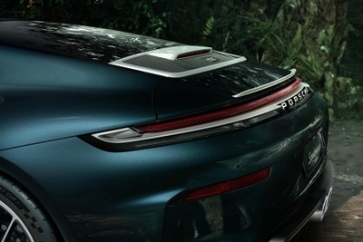 「デザイナー天才」とSNSで話題！ 熱帯雨林モチーフのポルシェ“オセロット”発表「内装の作り込みがすごい」