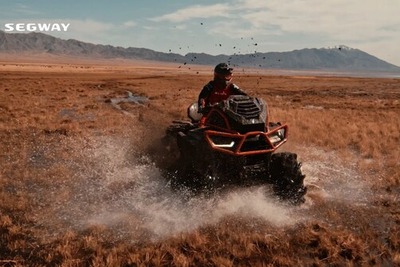 セグウェイが4輪バギー発表！ 97馬力の高性能ATV「AT10 W MUD」…EICMA 2025
