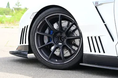 【1ピース vs 2ピースホイール】構造の違いとメリット・デメリットを徹底解説～カスタムHOW TO～ 画像