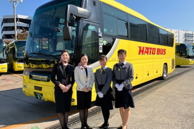 「客室乗務員体験とビジネスクラス機内食ランチ」ツアーを2026年1月に運行　JAL×はとバスコラボ 画像