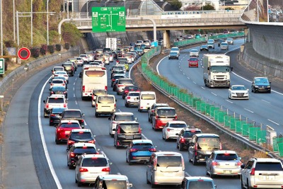 年末年始の高速道路渋滞予測、上下線とも1月2-3日に集中［新聞ウォッチ］ 画像