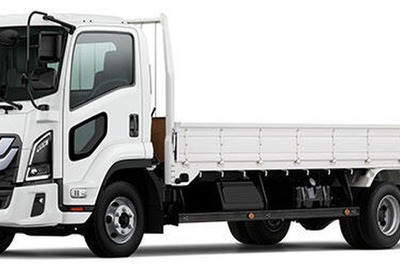 いすゞ、中型トラック『フォワード』改良…9速DCT「ISIM」と新安全装備採用 画像