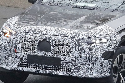 メルセデスベンツ『GLC』改良新型、ドデカグリル採用！ 車内には第4世代MBUXインフォテインメント 画像