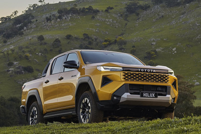 トヨタ『ハイラックス』新型、豊田自動織機のACインバーター採用…キャンプ時などの電源ニーズに対応 画像