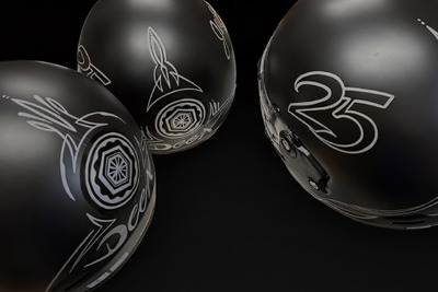 アライ×DEEN×VEATON、世界25個限定の特別ヘルメット、台湾で発売…家紋デザインで安全祈願 画像