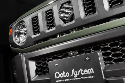 ジムニーの死角対策が超進化！データシステム『マルチVIEWフロントカメラ』の新提案 画像