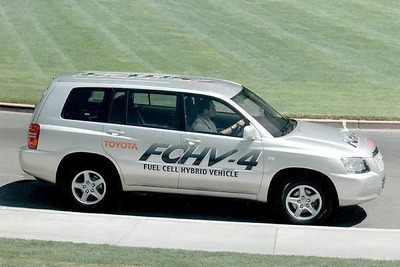 トヨタ、アメリカでも燃料電池自動車『FCHV』をリース……大学ヘ 画像