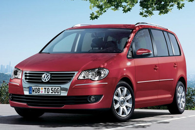 VW ゴルフトゥーラン 一部改良…7速DSG採用で燃費改善 画像