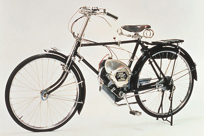 「バイクを作り続けて50年」スズキ、特別限定スクーターを発売 画像