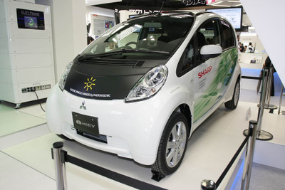 【CEATEC 09】シャープのソーラーパネル搭載EV…i-MiEVベース 画像