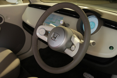 【東京モーターショー09】ホンダ EV-N のまじめな遊び心 画像