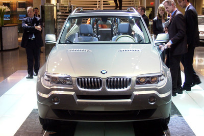 【デトロイトショー2003速報】BMW『xアクティビティ』…『X5』の弟『X3』の予告 画像