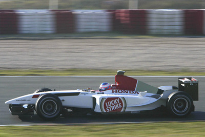 【ホンダF1ストーキング】バトンがB・A・Rホンダをシェイクダウン 画像