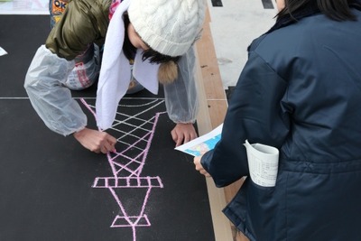 首都高 大橋JCT が巨大なキャンパスに 画像
