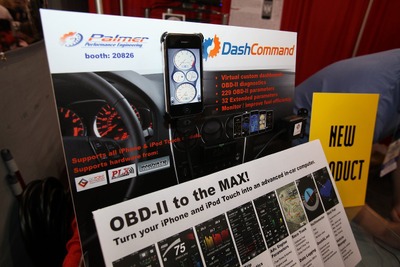 【SEMA 09】iPhone、iTouchがオンボードコンピューターに 画像