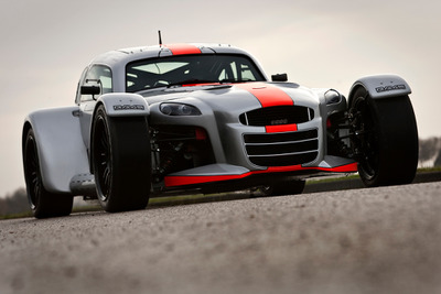 ドンカーブート、ドバイ24時間耐久レース参戦へ 画像