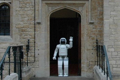 ホンダ ASIMO、英ウインザー城を訪問 画像