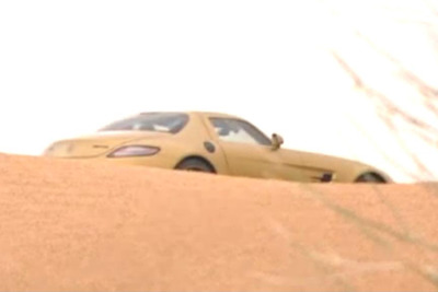 ［動画］砂漠に映える、メルセデスベンツ SLS AMG 画像