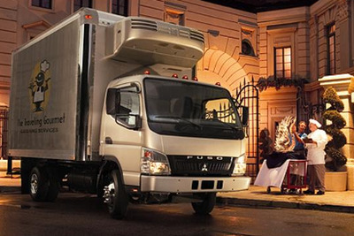 三菱ふそう、北米子会社が10万台目のトラックを納入 画像