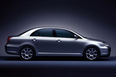 【ジュネーブショー2003写真蔵】日本にも来るトヨタ『アベンシス』がここまでわかる 画像