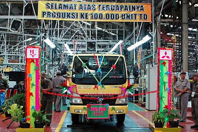 三菱ふそう、インドネシアのトラック・バス生産が3年間で10万台 画像