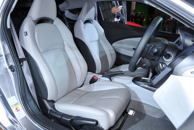 【ホンダ CR-Z 発表】ハイブリッド化が重量バランスを整えた 画像