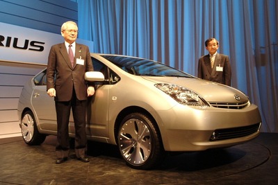 【新型トヨタ『プリウス』写真蔵】いま見せられるのはここまでだけど…… 画像