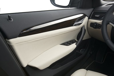 【BMW X1 日本発表】ドライバーオリエンテッドなインテリア 画像