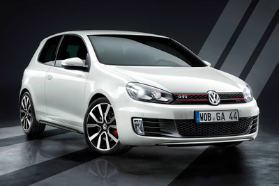 VW ゴルフ GTI に限定アディダス仕様 画像