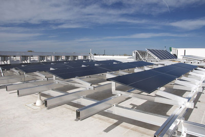 プロロジス、太陽光発電システム実験場を米国の物流施設に設置 画像