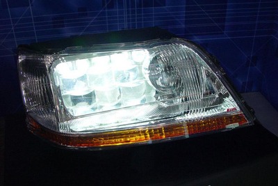 【人とくるまのテクノロジー】HIDの次は低電力&高輝度のLEDだ 画像