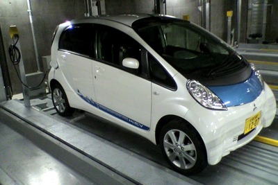 オリックス自動車、機械式駐車場用充電システムを導入 画像