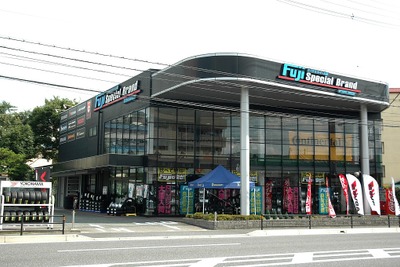 カー用品ディーラー激戦区の「イナイチ」沿いで支持されるには 画像