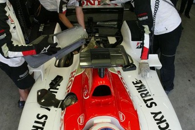 【ホンダF1ストーキング】なんと!! B・A・Rがマシン差し押さえられる 画像