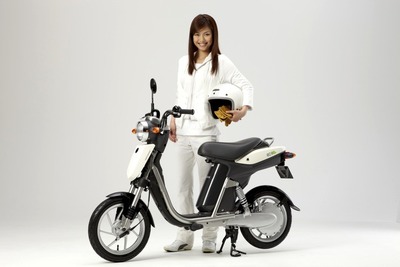 【グッドデザイン10】ヤマハの電動バイク EC-03、ライフスケープデザイン賞に 画像
