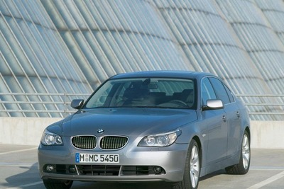 BMW『5シリーズ』に追加---7シリーズと同じエンジン 画像