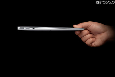 アップル MacBook Air 新型を発表…8万8800円から 画像