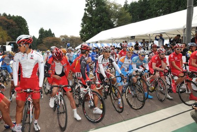 【ジャパンカップ 2010】Garmin-Transitionsが都内の自転車店で優勝報告 画像