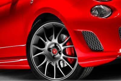 アバルト695トリブートフェラーリ、日本は限定150台 画像