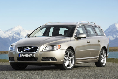 ボルボ V70 など4車種、エアバッグが開かない 画像