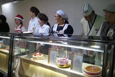 食欲乙女、クリスマスケーキ試食会に潜入 画像