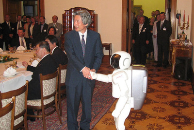 『ASIMO』がロボットの祖国チェコへ 画像