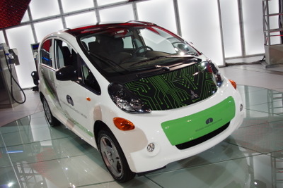 【ロサンゼルスモーターショー10】三菱 i-MiEV 詳細画像…ワイドな北米仕様 画像