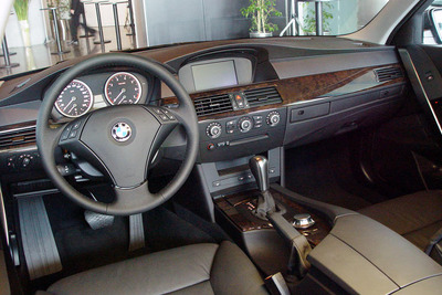 【新型BMW『5シリーズ』日本登場】iDriveはコントローラーだけではない 画像