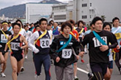 マツダ構内で駅伝大会、今年も東洋大橋を通過 3月6日ほか 画像