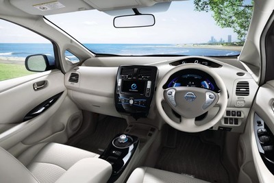 沖縄県のレンタカーにEV…日産が リーフ 220台を納入 画像